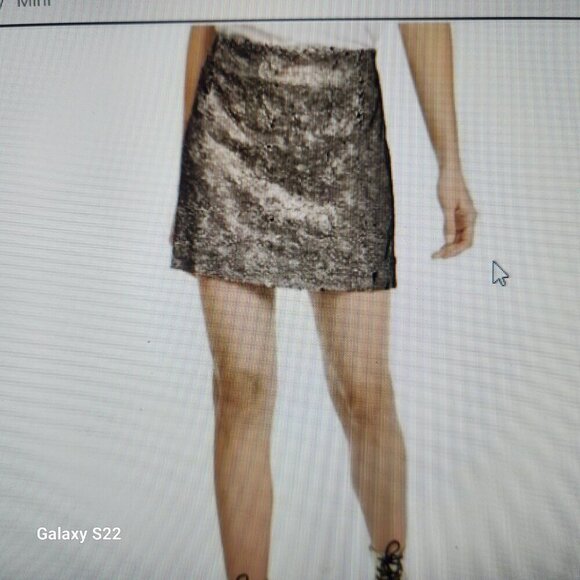 Free People Camo Mini Sequin skirt. NWT. Size 4 - Picture 1 of 12